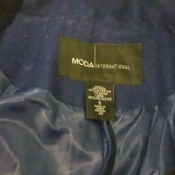 Wool coat - Picture 2 of 3